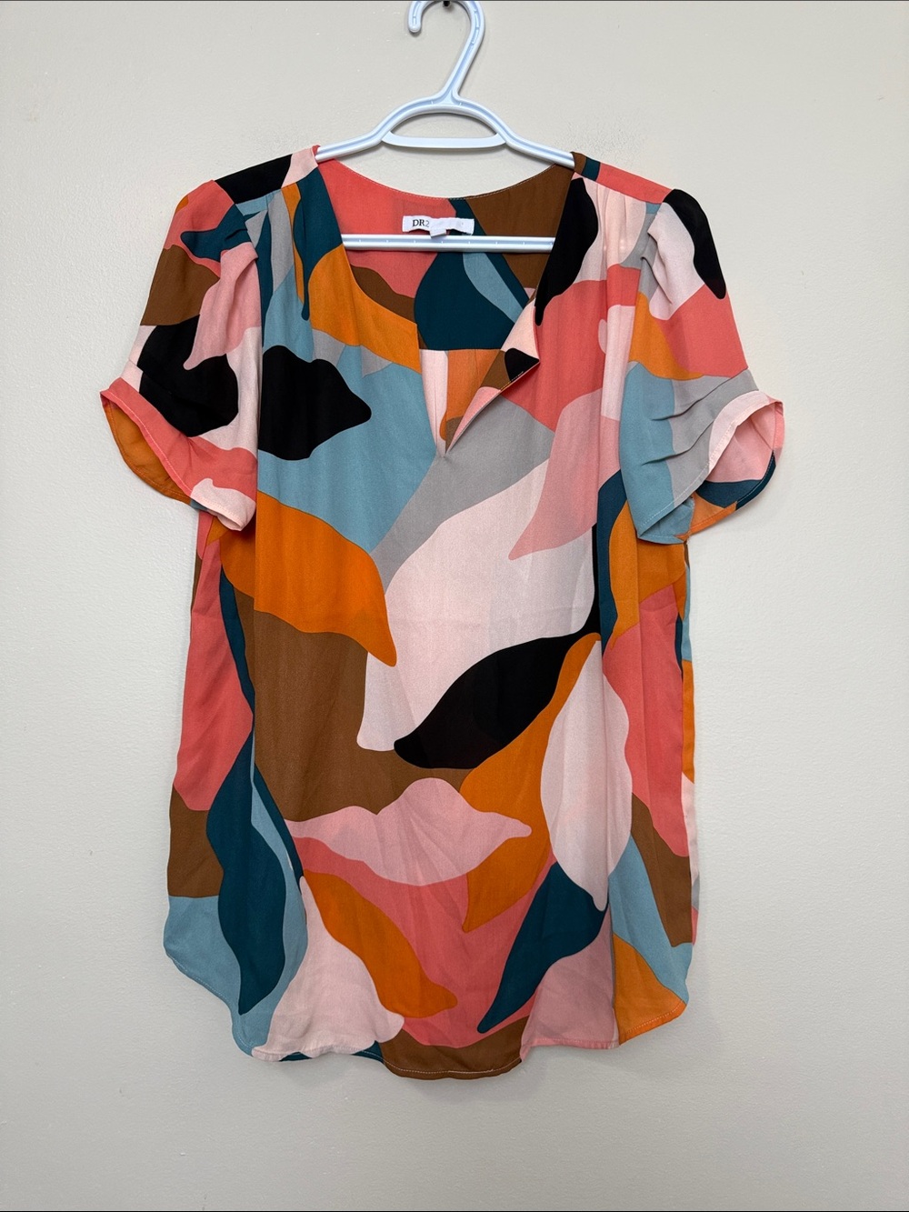 DR2 Multicolor Abstract V-Neck Blouse - Pink, Orange, Blue size M